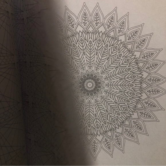 Soothing Patterns Calming Art Work to Help You Unwind and Relax 2015 Paperback - Picture 9 of 11